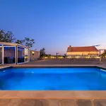 Vakantiehuis House Scaena *