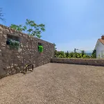 House Scaena בית נופש יאדראנובו